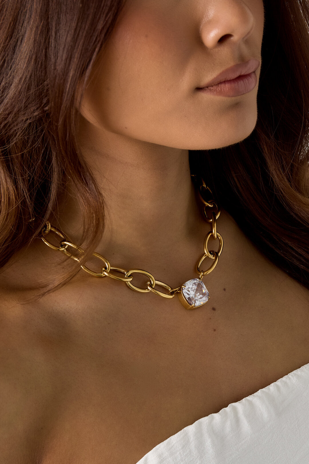 Elegant Gold Retro Pendant Necklace for Women