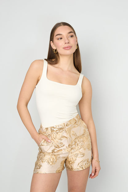 Elegant Sleeveless Knit Top for All Seasons