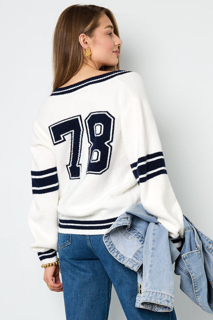 Soft Knitted Sweater for Fall/Winter, Color Clash Design